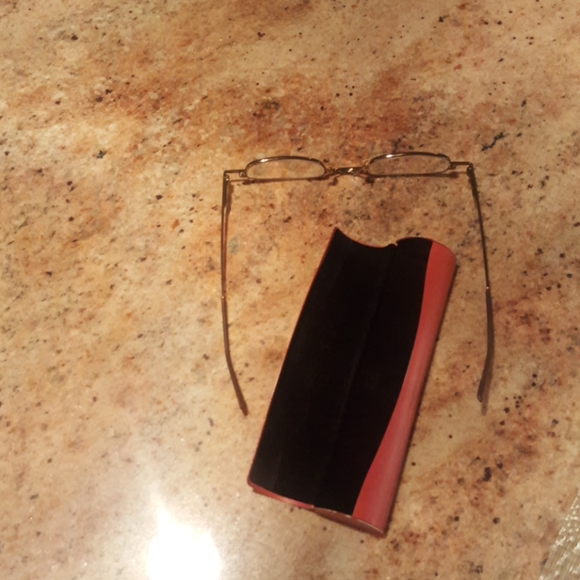 Reading Glasses (magnified )w/case sold on title - Picture 2 of 7